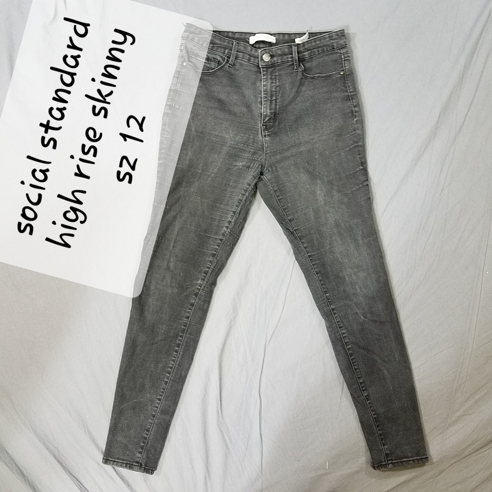 Social Standard high rise skinny jeans black sz 12